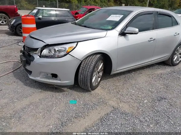 1G11E5SA0GF132779 2016 CHEVROLET MALIBU - Image 2
