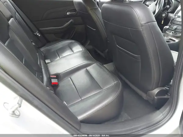 1G11E5SA0GF132779 2016 CHEVROLET MALIBU - Image 8