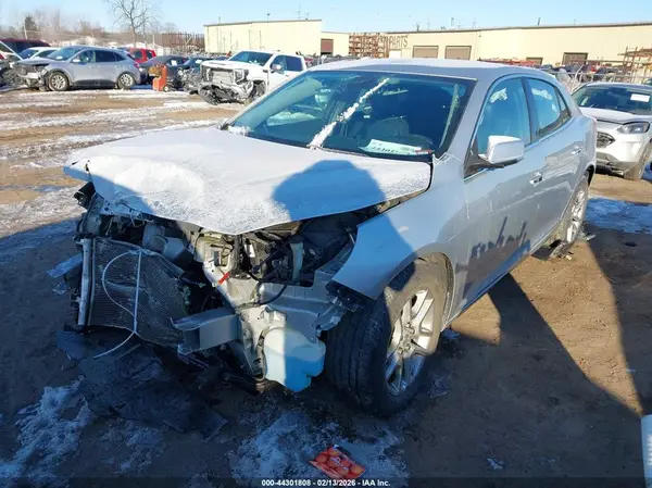 1G11E5SA1GF103758 2016 CHEVROLET MALIBU - Image 2