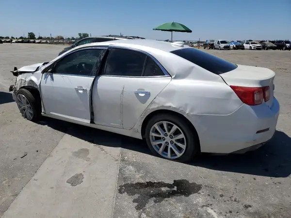 1G11E5SA1GF104375 2016 CHEVROLET MALIBU - Image 2