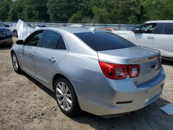 1G11E5SA1GF128871 2016 CHEVROLET MALIBU - Image 2