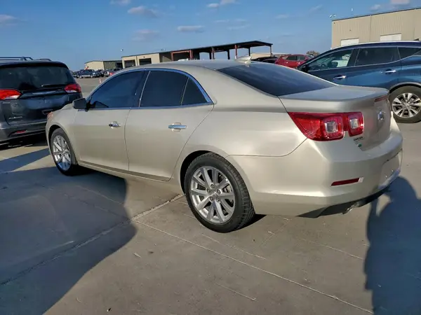 1G11E5SA1GF129115 2016 CHEVROLET MALIBU - Image 2