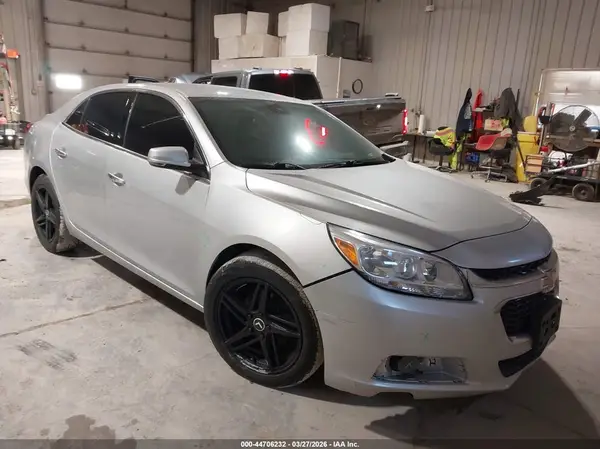 1G11E5SA1GF134220 2016 CHEVROLET MALIBU - Image 1