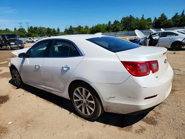 1G11E5SA1GF141572 2016 CHEVROLET MALIBU - Image 2