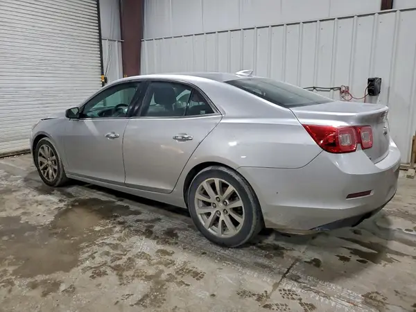 1G11E5SA1GF146805 2016 CHEVROLET MALIBU - Image 2