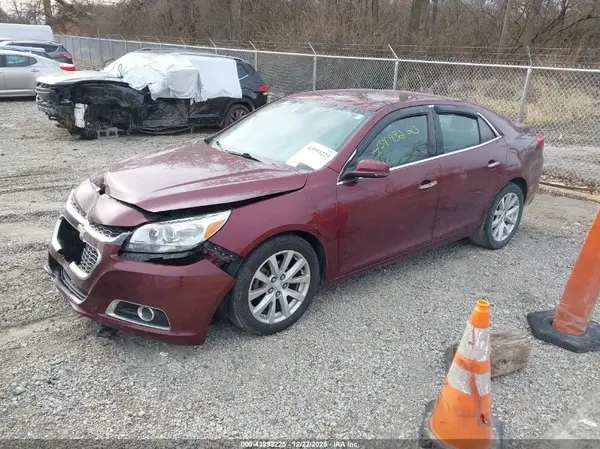1G11E5SA1GF155455 2016 CHEVROLET MALIBU - Image 2