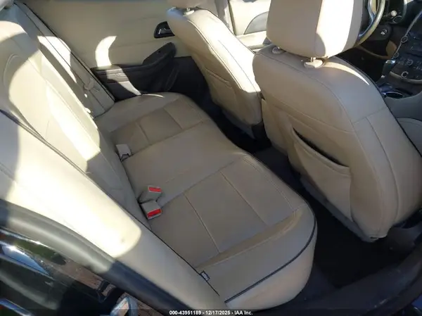 1G11E5SA1GU105375 2016 CHEVROLET MALIBU - Image 8