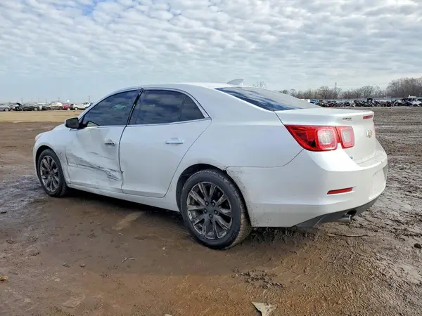 1G11E5SA1GU152325 2016 CHEVROLET MALIBU - Image 2