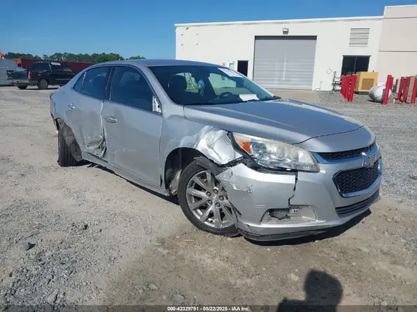 1G11E5SA2GF102358 2016 CHEVROLET MALIBU - Image 1
