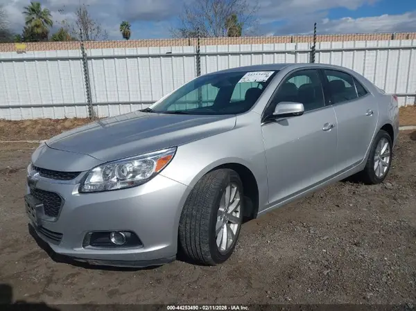 1G11E5SA2GF130225 2016 CHEVROLET MALIBU - Image 2
