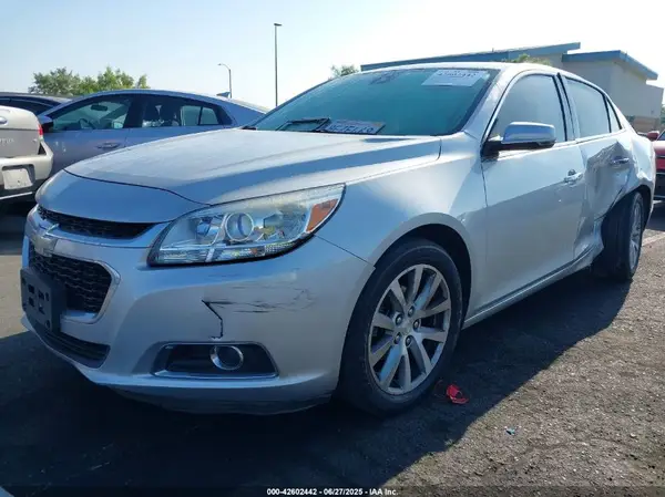 1G11E5SA2GU156853 2016 CHEVROLET MALIBU - Image 2