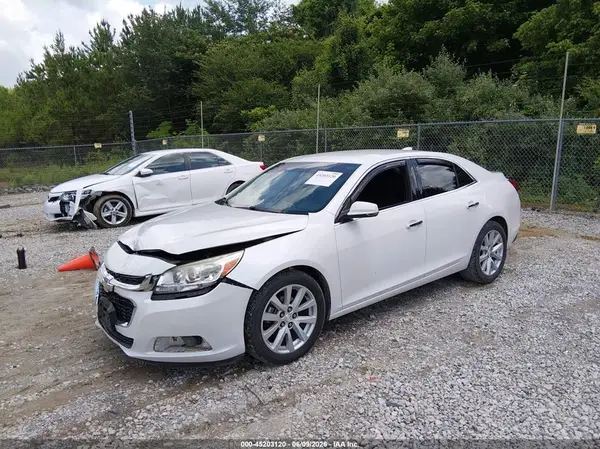 1G11E5SA3GF110646 2016 CHEVROLET MALIBU - Image 2