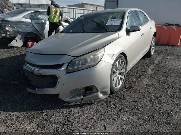 1G11E5SA3GF130430 2016 CHEVROLET MALIBU - Image 2