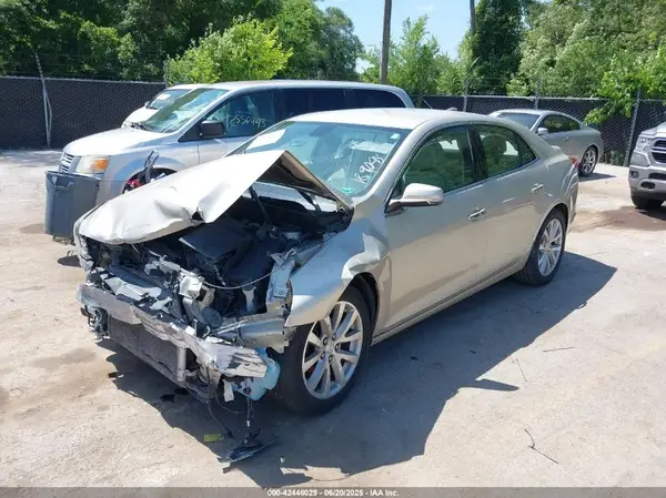 1G11E5SA3GF136227 2016 CHEVROLET MALIBU - Image 2