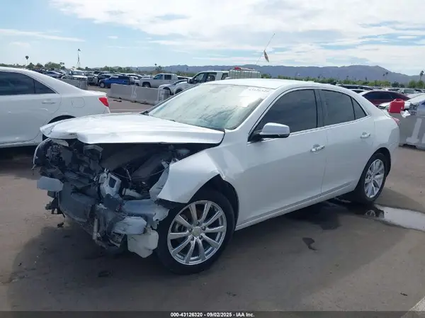 1G11E5SA4GU161097 2016 CHEVROLET MALIBU - Image 2