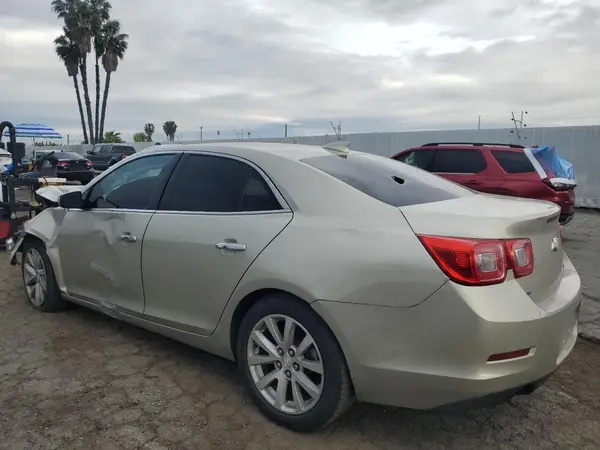 1G11E5SA5GF105867 2016 CHEVROLET MALIBU - Image 2