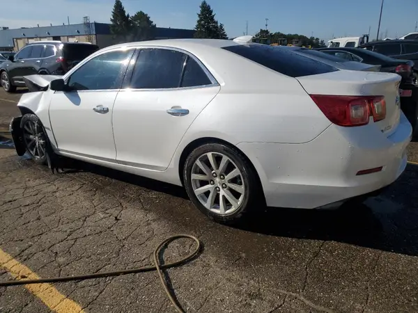 1G11E5SA5GF105948 2016 CHEVROLET MALIBU - Image 2