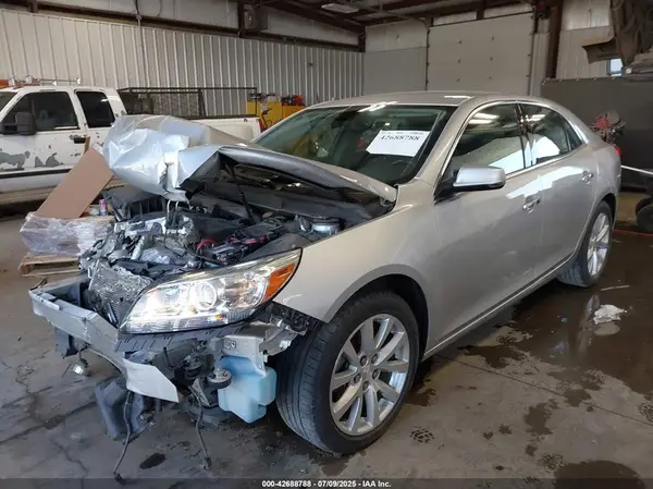 1G11E5SA5GF130817 2016 CHEVROLET MALIBU - Image 2