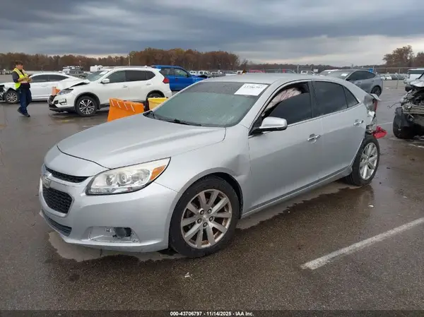 1G11E5SA5GF155104 2016 CHEVROLET MALIBU - Image 2