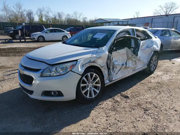 1G11E5SA5GU153140 2016 CHEVROLET MALIBU - Image 2