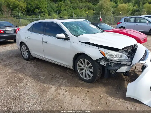 1G11E5SA6GF110883 2016 CHEVROLET MALIBU - Image 1