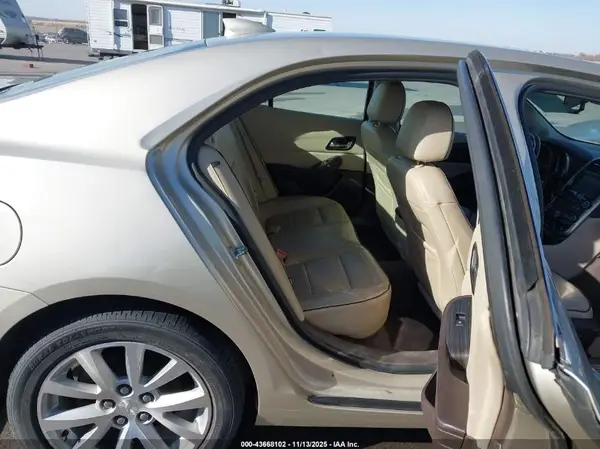 1G11E5SA8GF120525 2016 CHEVROLET MALIBU - Image 8