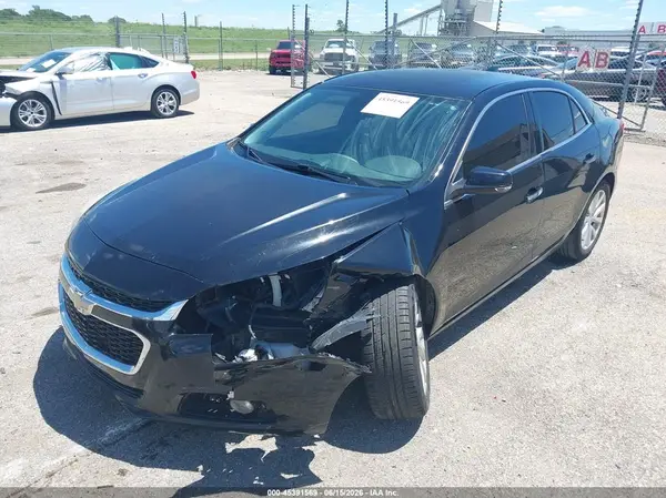 1G11E5SA8GU122383 2016 CHEVROLET MALIBU - Image 2