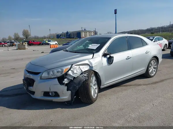 1G11E5SA9GF105953 2016 CHEVROLET MALIBU - Image 2