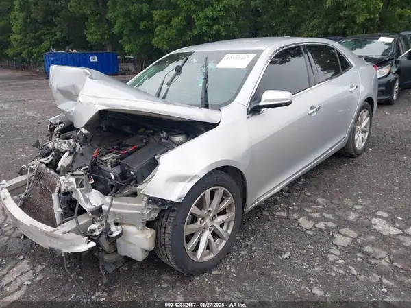 1G11E5SA9GF107136 2016 CHEVROLET MALIBU - Image 2