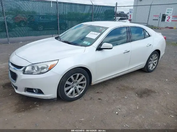 1G11E5SA9GF110845 2016 CHEVROLET MALIBU - Image 2