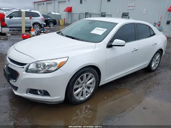 1G11E5SA9GF135955 2016 CHEVROLET MALIBU - Image 2