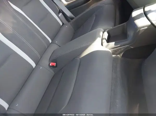 1G1FA1RX0J0143621 2018 CHEVROLET CAMARO - Image 8