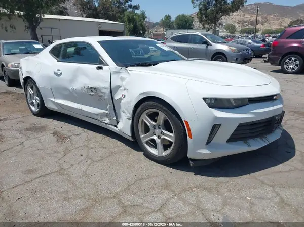 1G1FA1RX1J0183352 2018 CHEVROLET CAMARO - Image 1