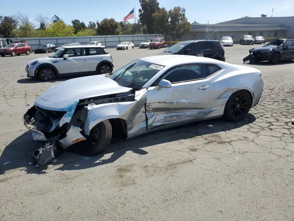 1G1FA1RX6J0137645 2018 CHEVROLET CAMARO - Image 1