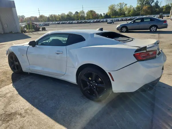 1G1FB1RS0J0185644 2018 CHEVROLET CAMARO - Image 2