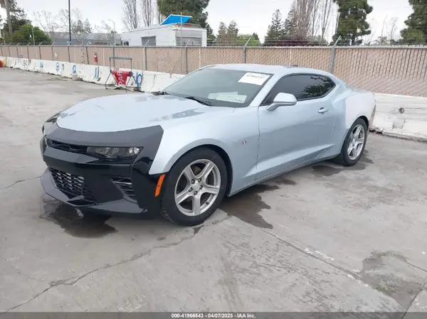 1G1FB1RS1H0184142 2017 CHEVROLET CAMARO - Image 2