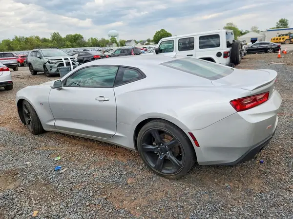 1G1FB1RS1J0101105 2018 CHEVROLET CAMARO - Image 2