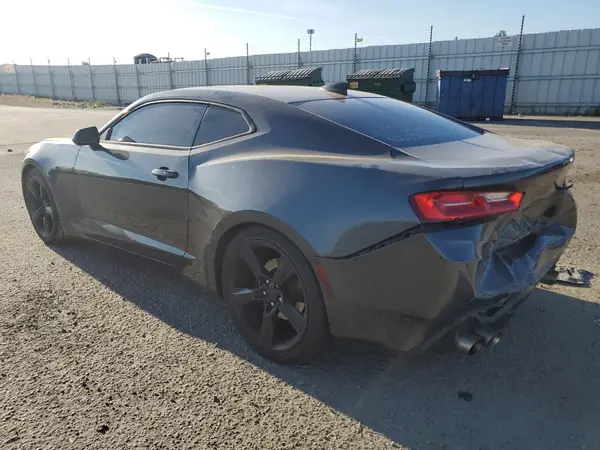 1G1FB1RS1J0121418 2018 CHEVROLET CAMARO - Image 2
