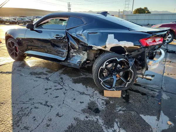 1G1FB1RS1J0175480 2018 CHEVROLET CAMARO - Image 2