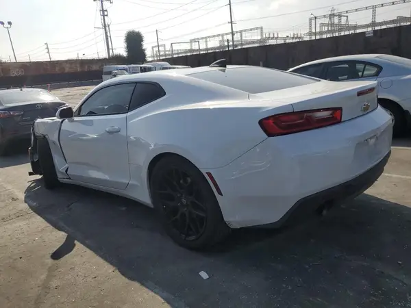 1G1FB1RS1J0185832 2018 CHEVROLET CAMARO - Image 2