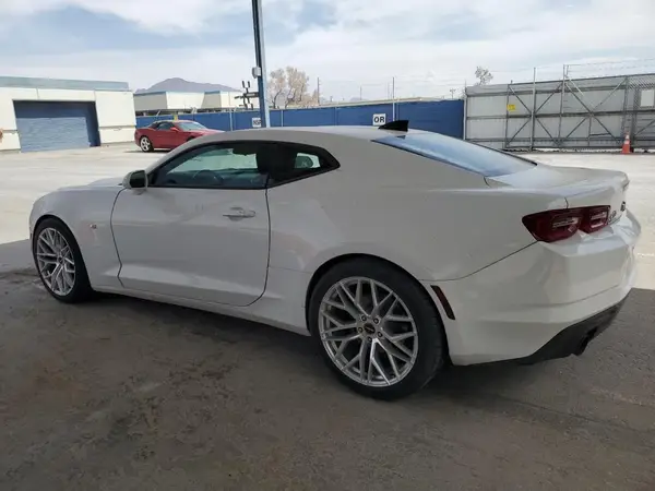 1G1FB1RS1K0105317 2019 CHEVROLET CAMARO - Image 2