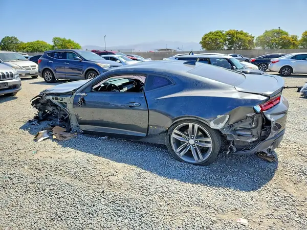 1G1FB1RS2J0107494 2018 CHEVROLET CAMARO - Image 2