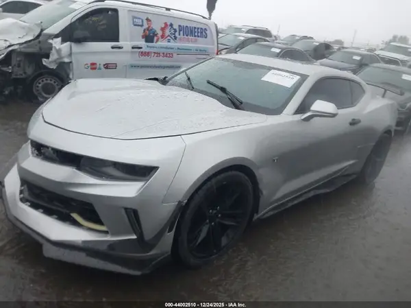 1G1FB1RS2J0172054 2018 CHEVROLET CAMARO - Image 2