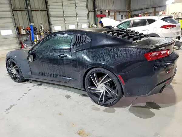 1G1FB1RS3H0137663 2017 CHEVROLET CAMARO - Image 2