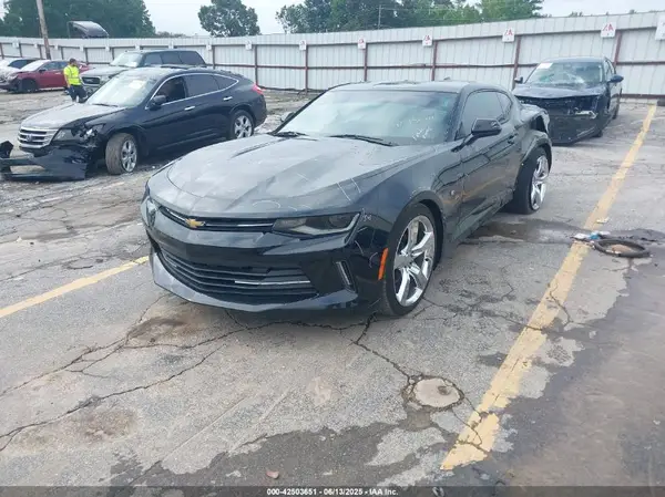 1G1FB1RS3J0180762 2018 CHEVROLET CAMARO - Image 2