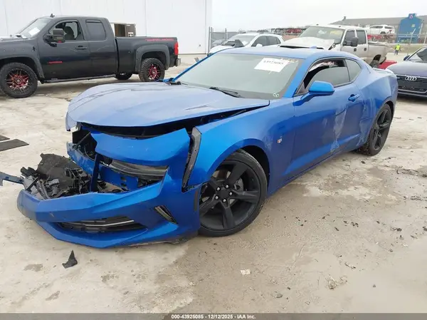 1G1FB1RS3J0181118 2018 CHEVROLET CAMARO - Image 2