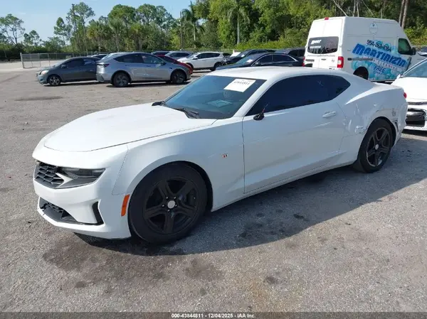 1G1FB1RS3M0113261 2021 CHEVROLET CAMARO - Image 2
