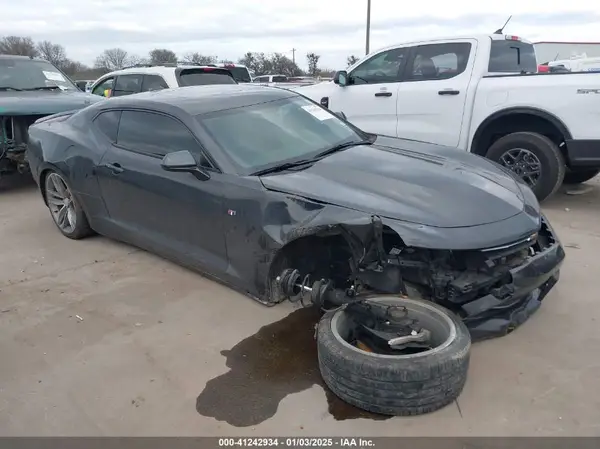 1G1FB1RS4J0133496 2018 CHEVROLET CAMARO - Image 1