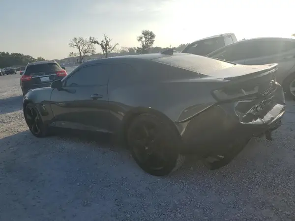 1G1FB1RS5J0101284 2018 CHEVROLET CAMARO - Image 2