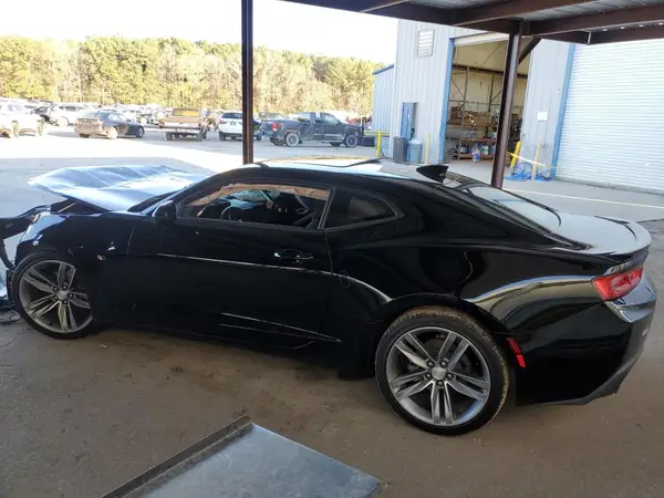 1G1FB1RS5J0176888 2018 CHEVROLET CAMARO - Image 2